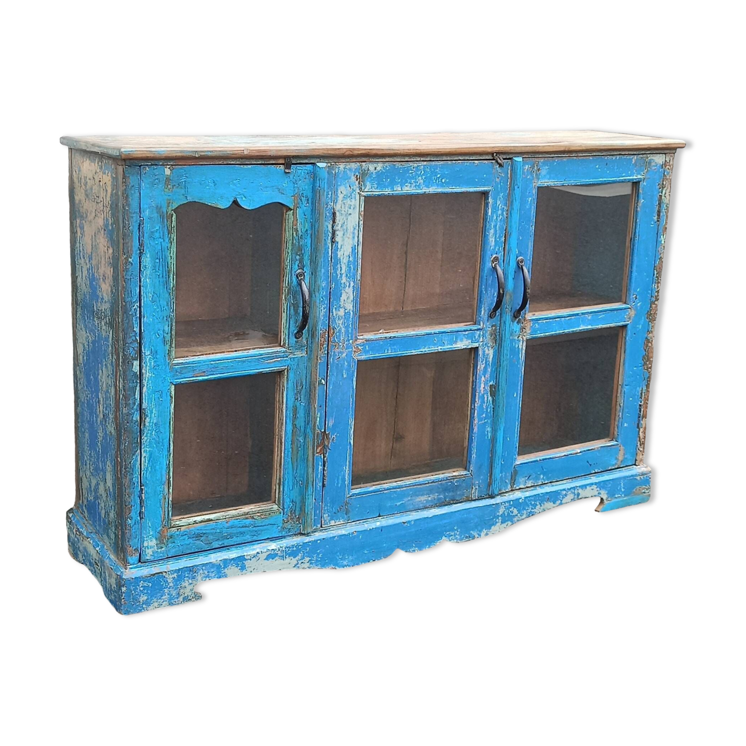 Small wooden display buffet