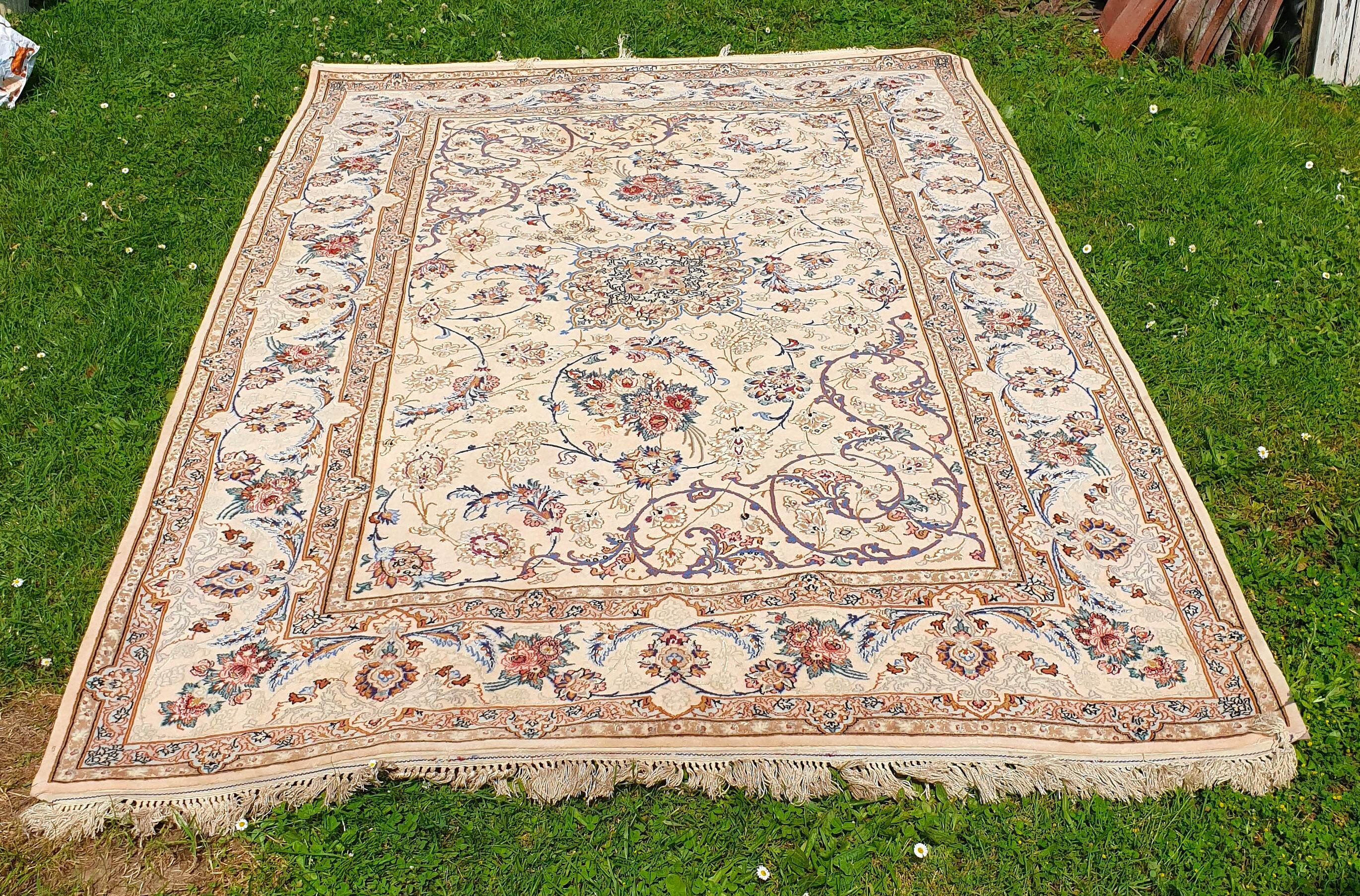 Vintage Isfahan Rug, Rug, carpet 225x150cm (7.4x4.9 ft) Floral Pattern