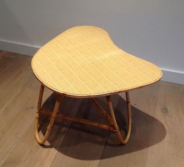 Table basse en rotin de forme libre