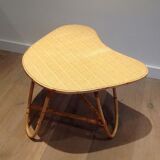 Table basse en rotin de forme libre
