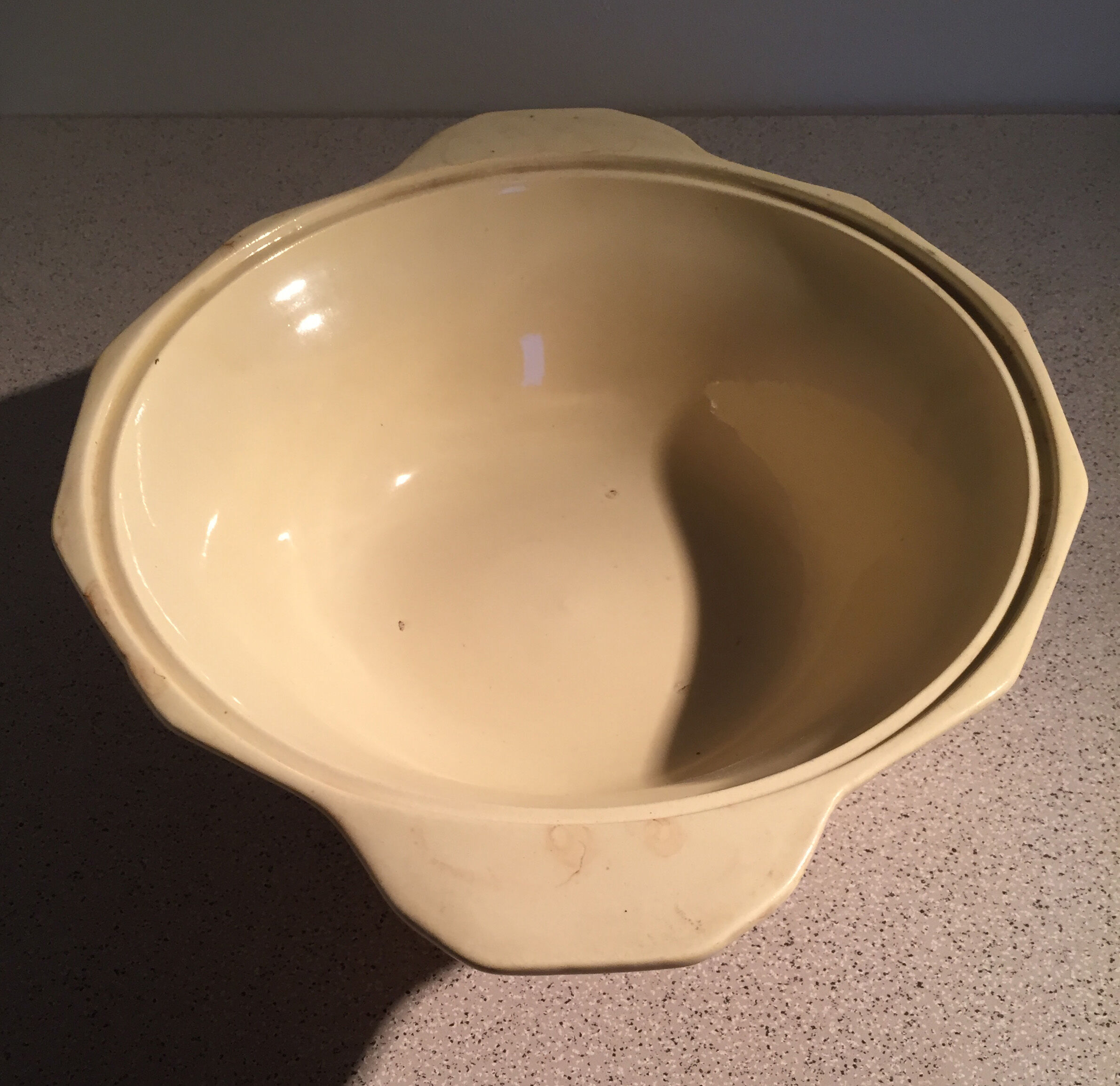 Sarreguemines earthenware dish early twentieth century