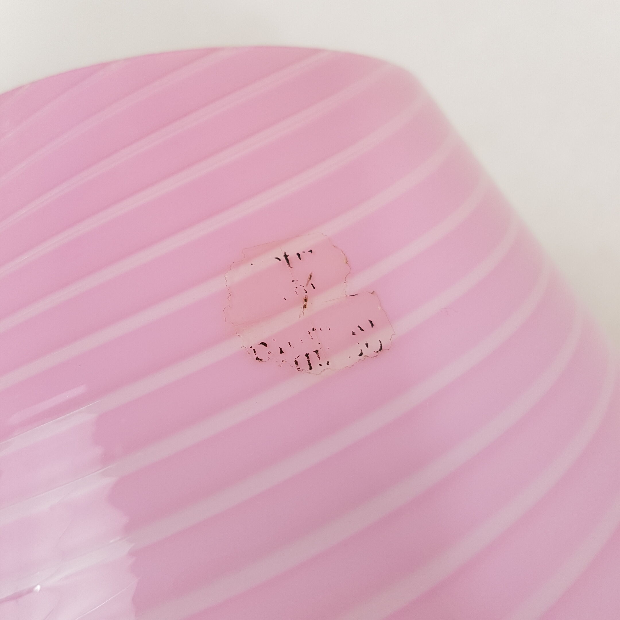 Lamp glass of Murano Venini spiral pink and white