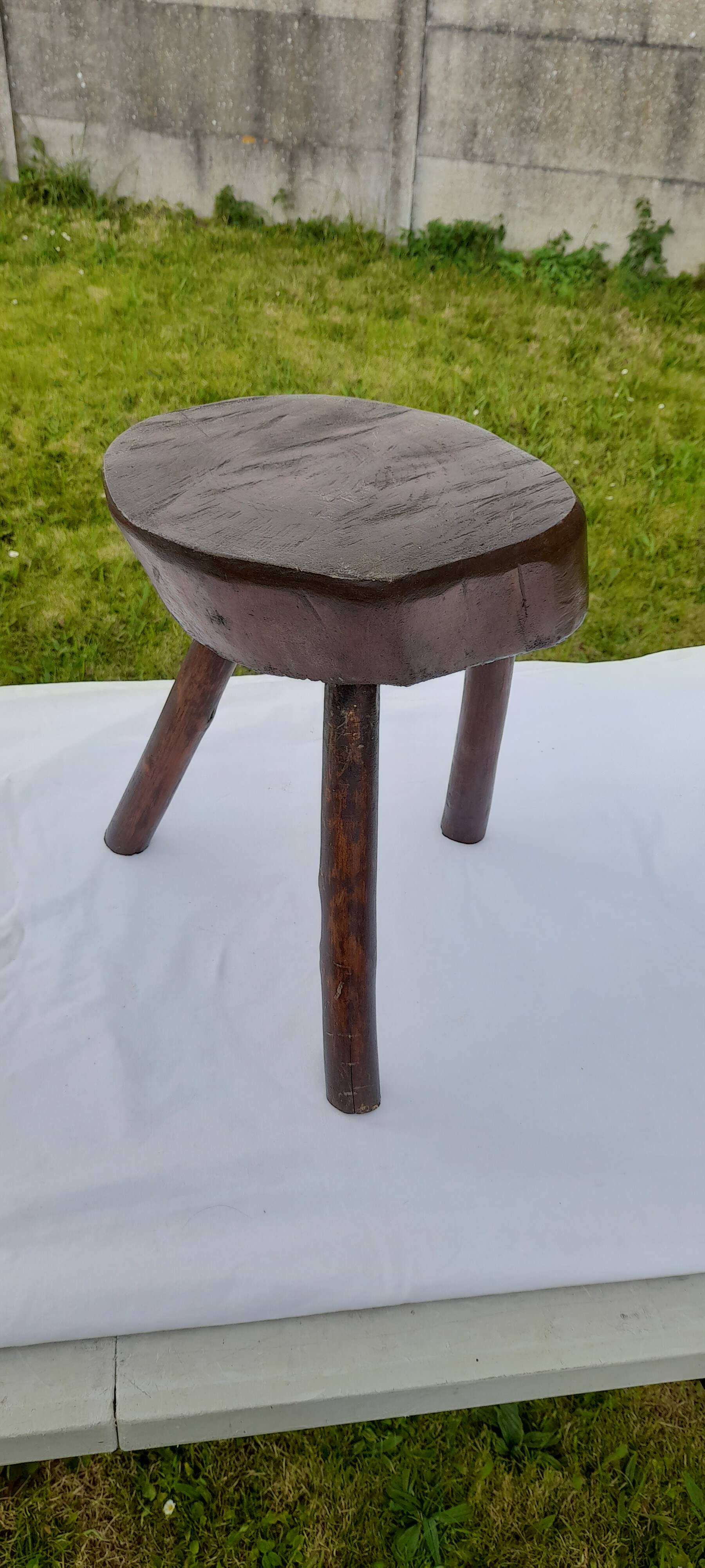 Tabouret brutaliste H 39 cm