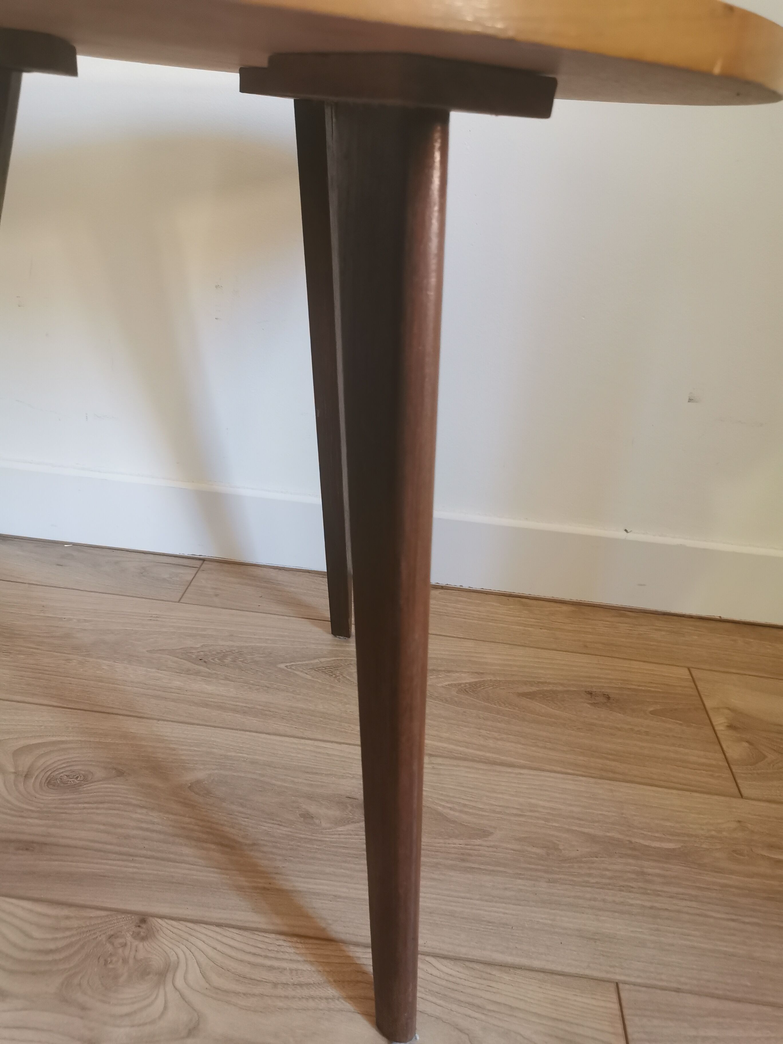 Table tripode vintage en bois des années 60