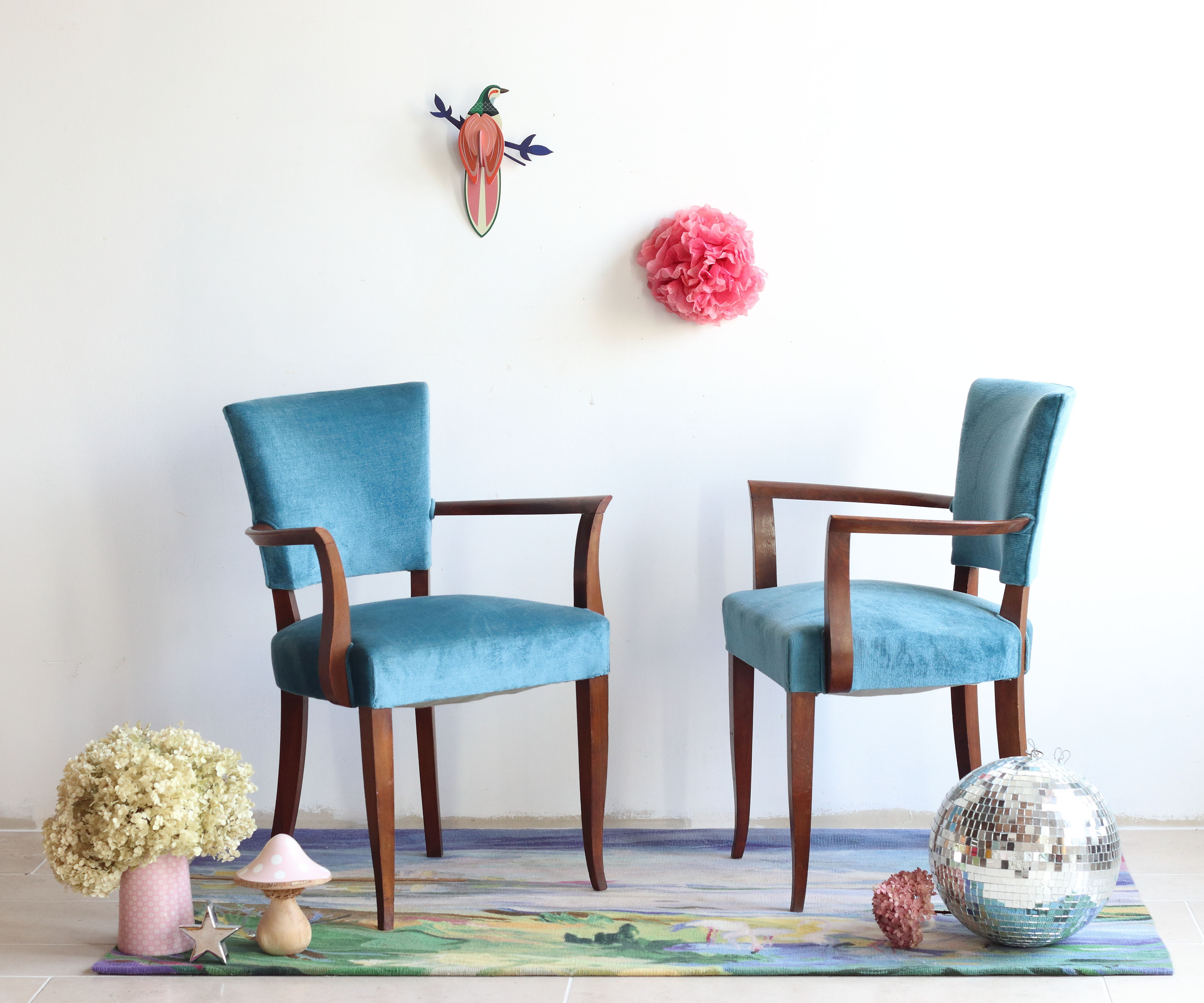 Pair of bridge art deco chairs in blue velvet