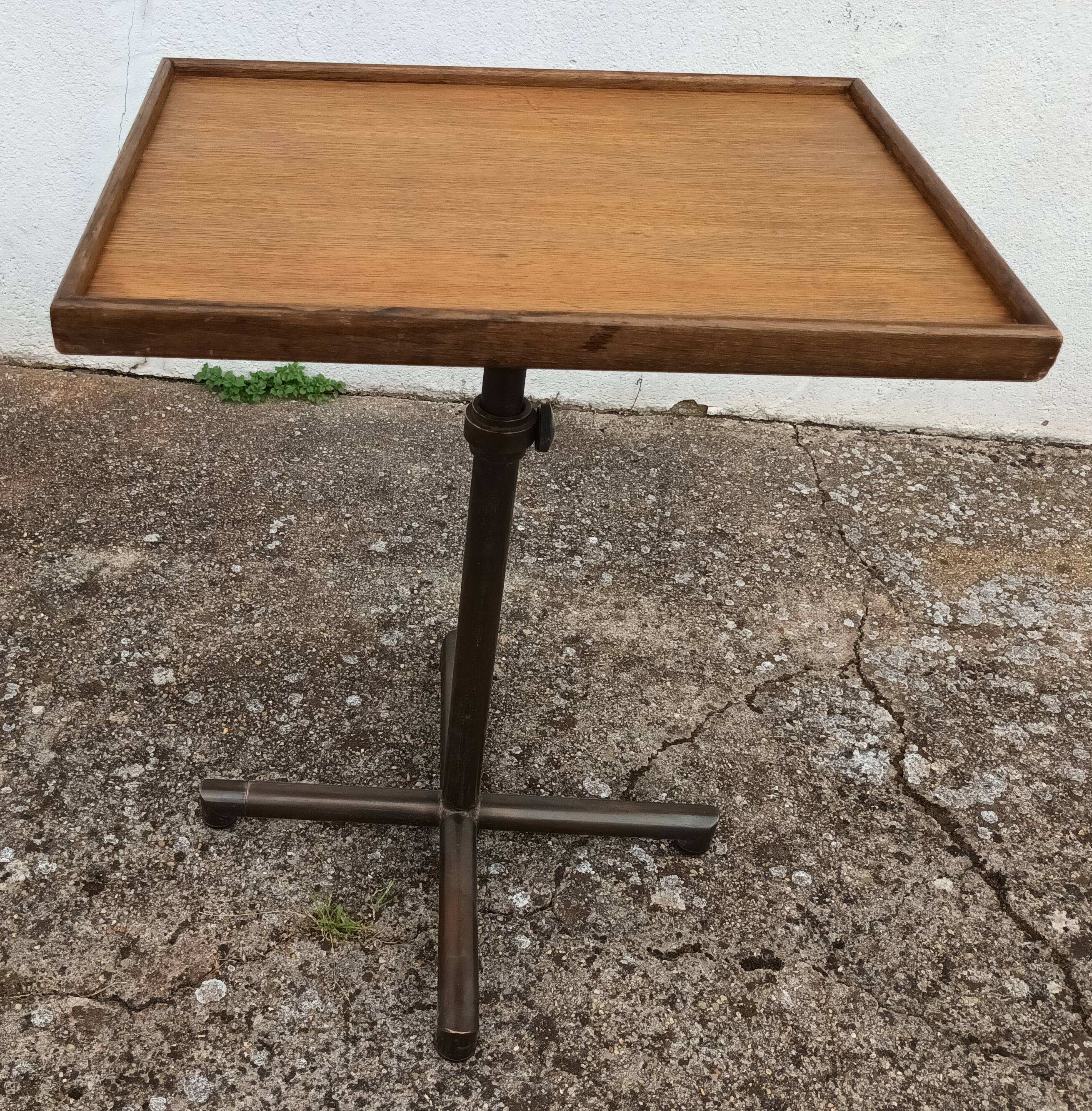 Table a système modifiable de François Caruelle des années 50