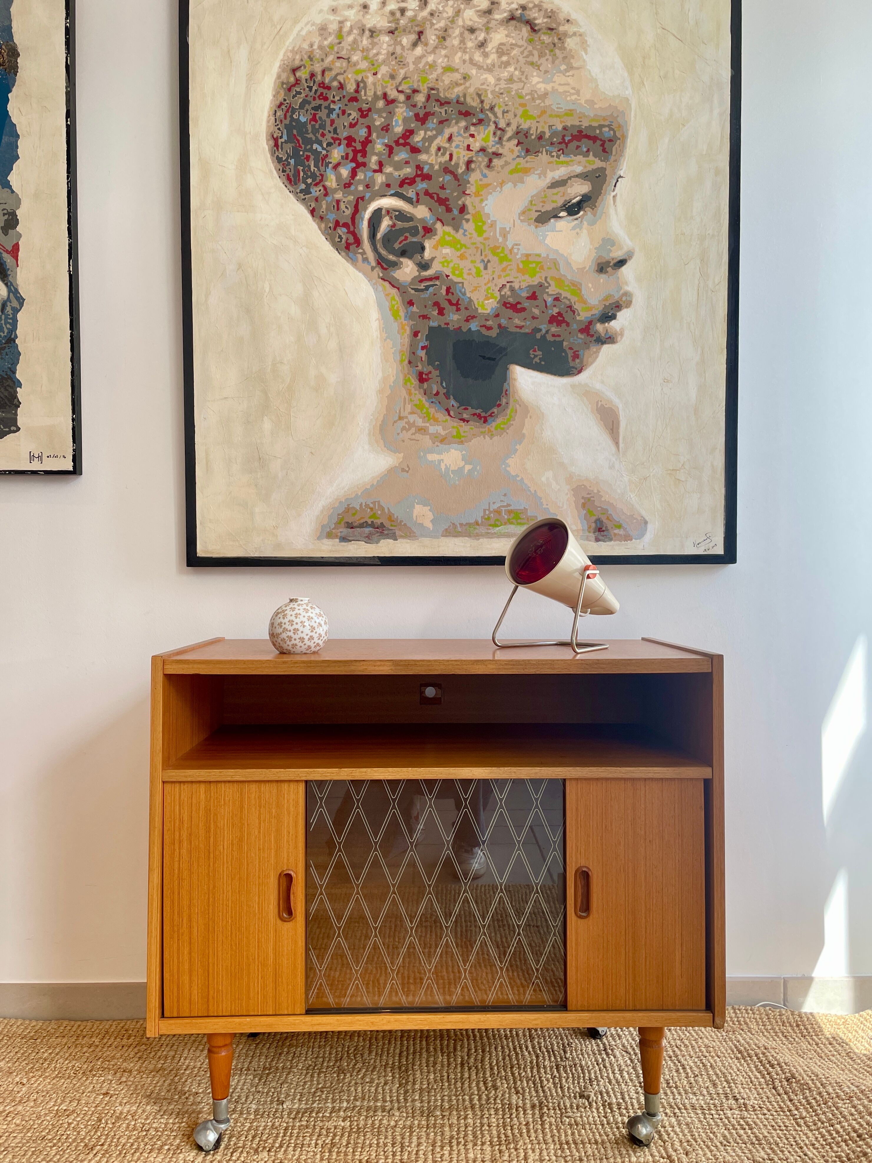 Meuble bar vintage sur roulettes