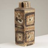 Royal Copenhagen. Petit vase en faïence à décor ethnique. Vers 1970