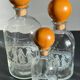 BOUTEILLES Verre Gravé et Bois VINTAGE