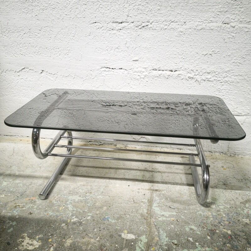 Table basse chromée et verre fumé