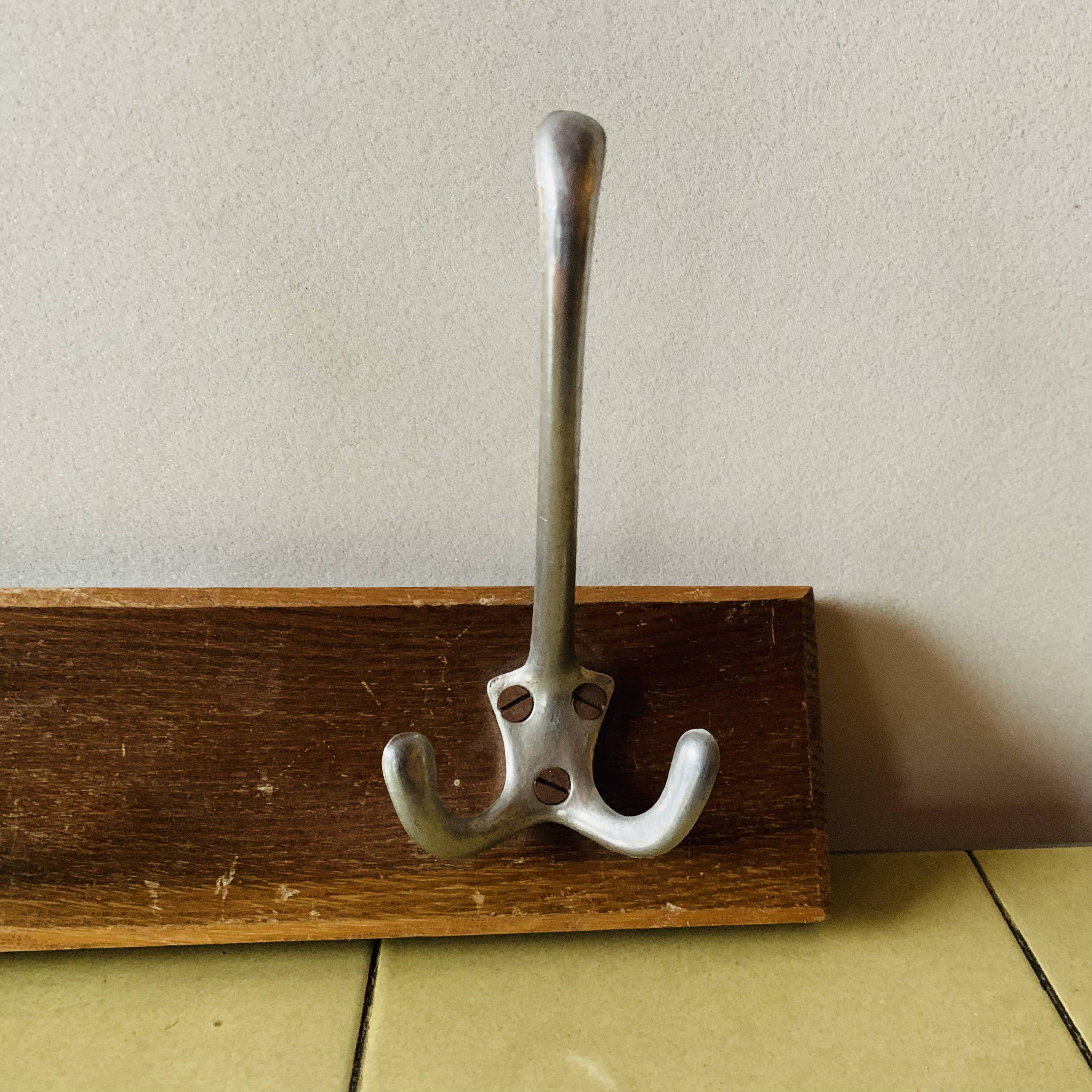 Vintage wooden wall coat rack - triple hook