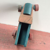 Jouet camion en bois bleu 50's