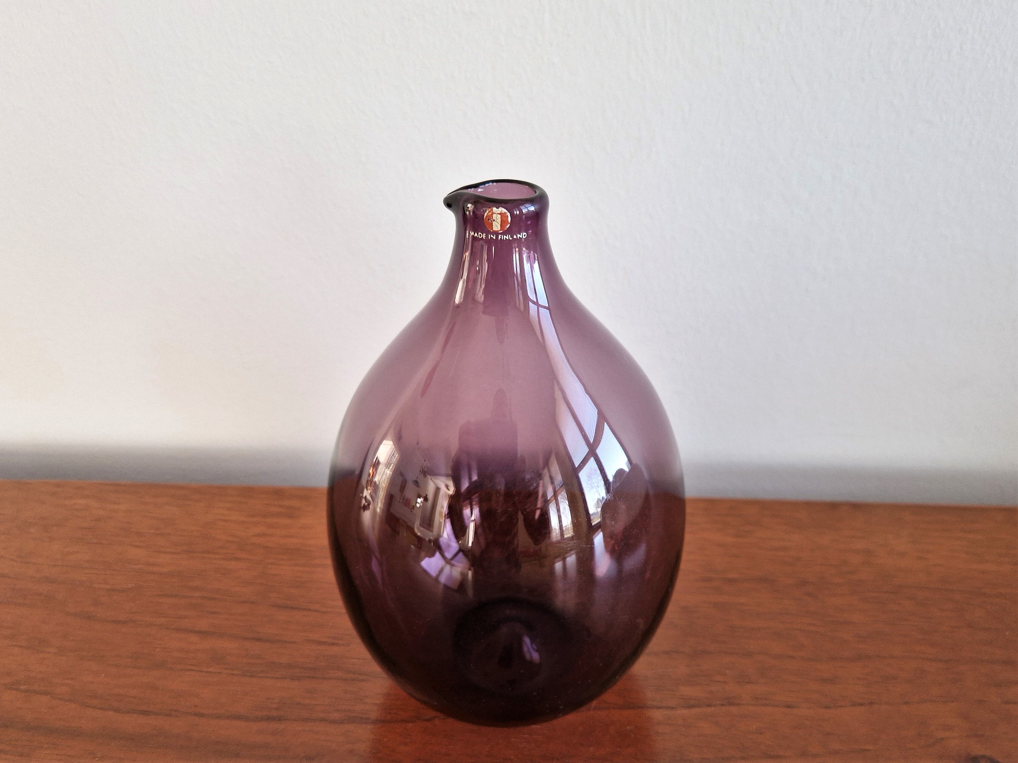 Purple Glass I-401 Bird Bottle or Vase by Timo Sarpaneva for Iittala, Finland, 1956