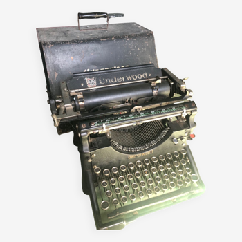 Corona and Underwood typewriters