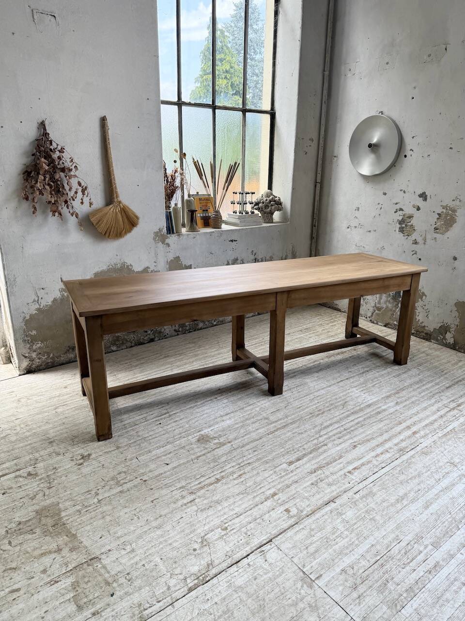 Antique farmhouse or drapery table in walnut, 1900 XL