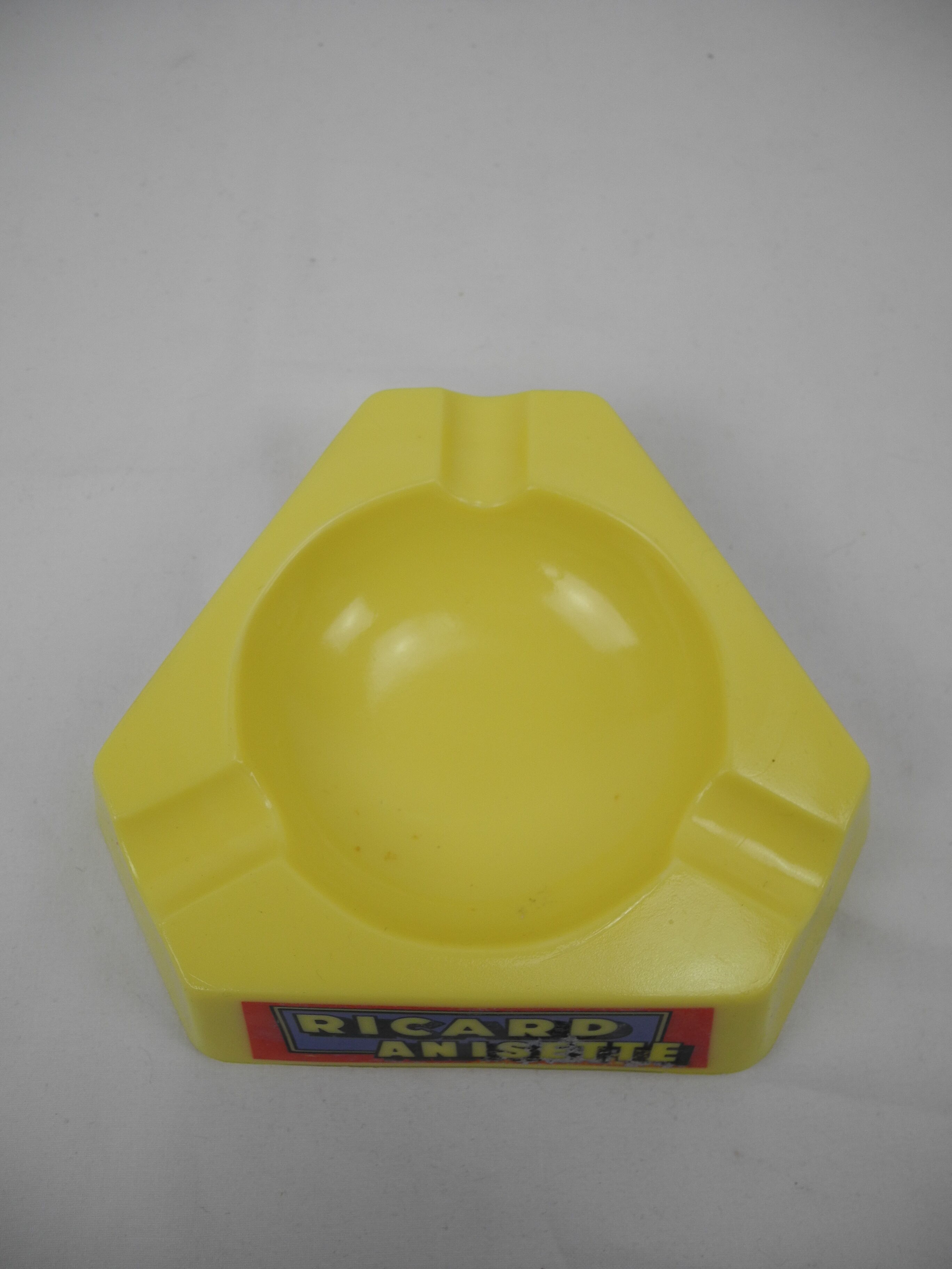 Old ashtray ricard