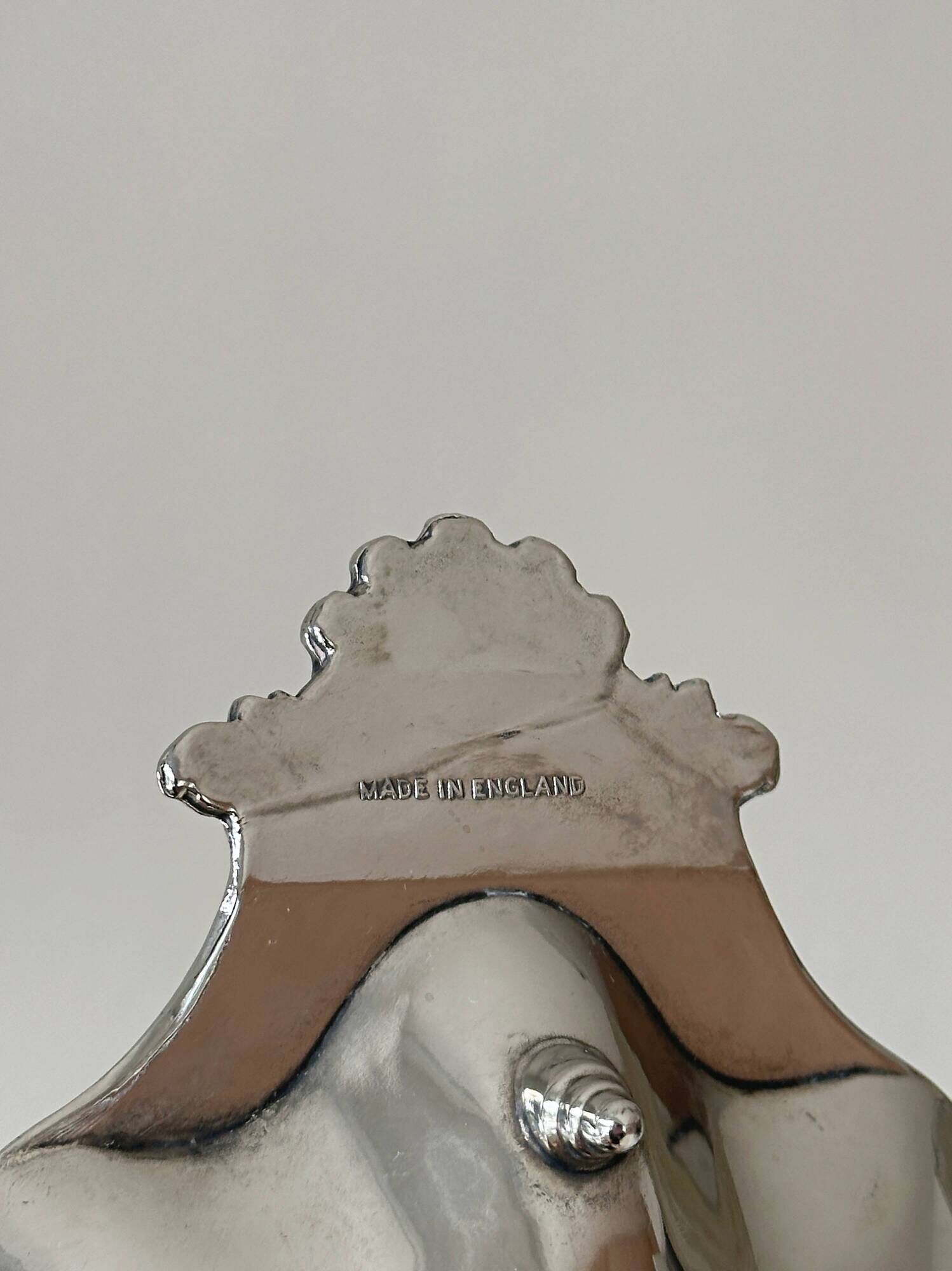 silver shell bowl, key tray