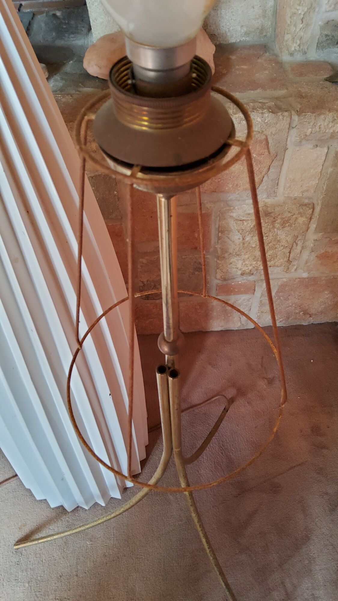 1950s lamppost in gold and rhodoid metal
