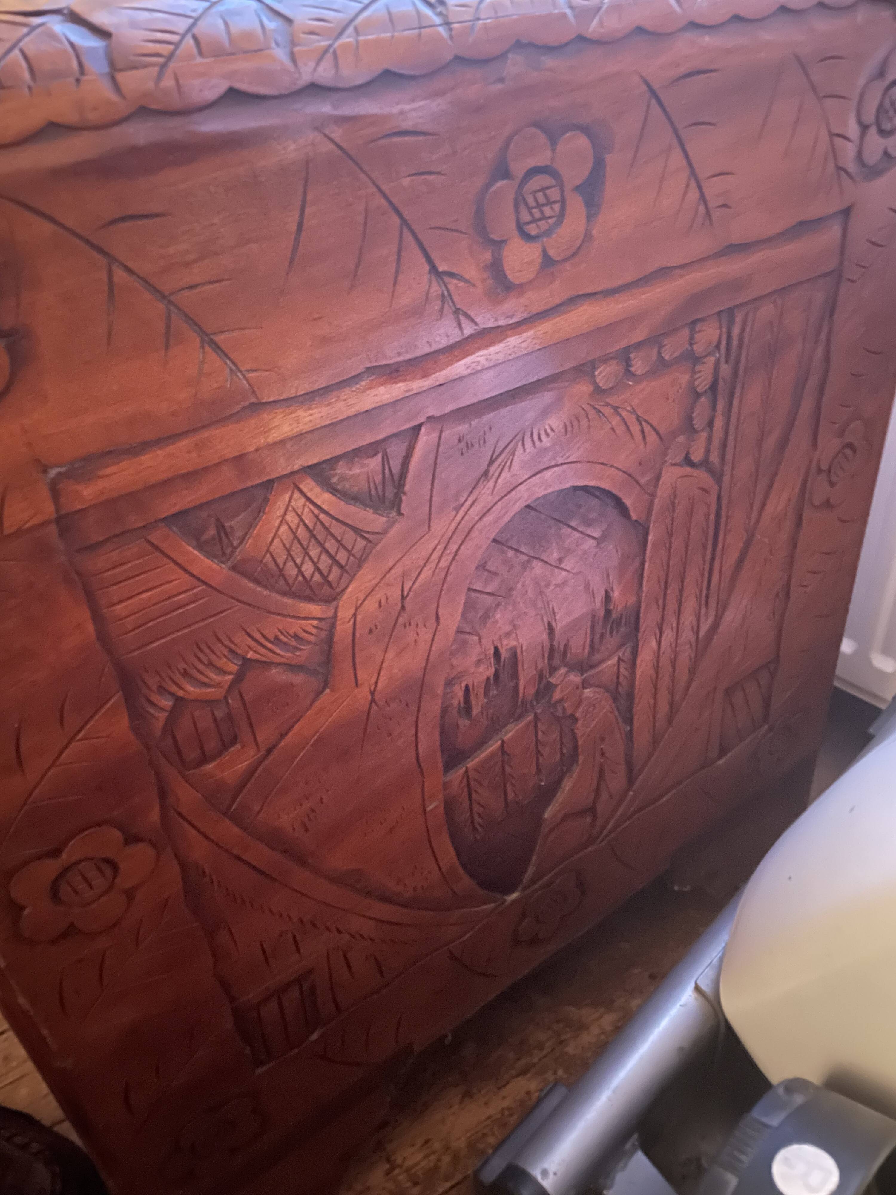 Asian carved mallet, made of camphor wood, from Hong Kong 100 X 52 X 60 cm