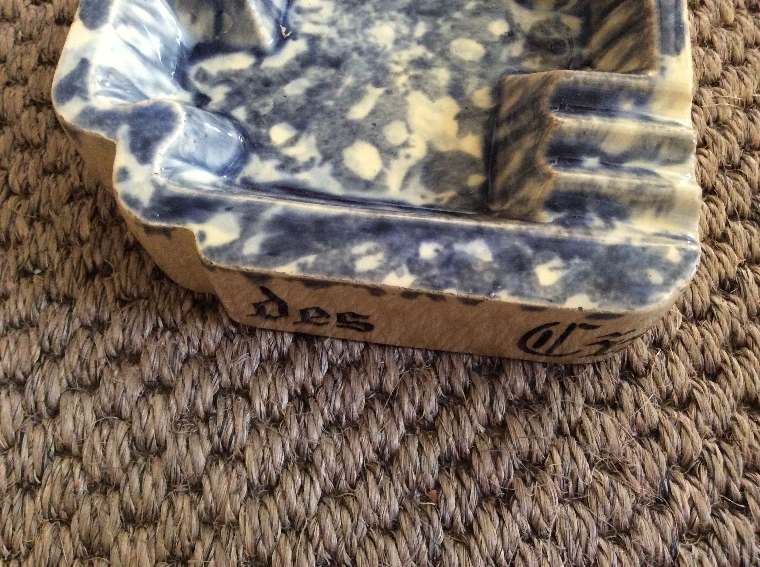 Ceramic ashtray