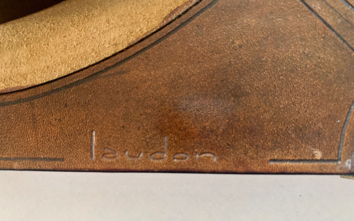 Handcrafted solitaire game