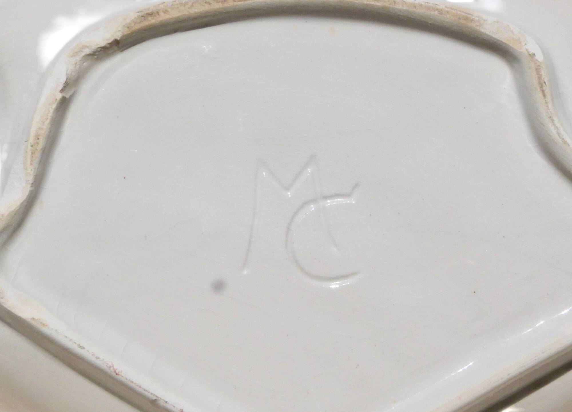 Glazed ceramic compartment dish