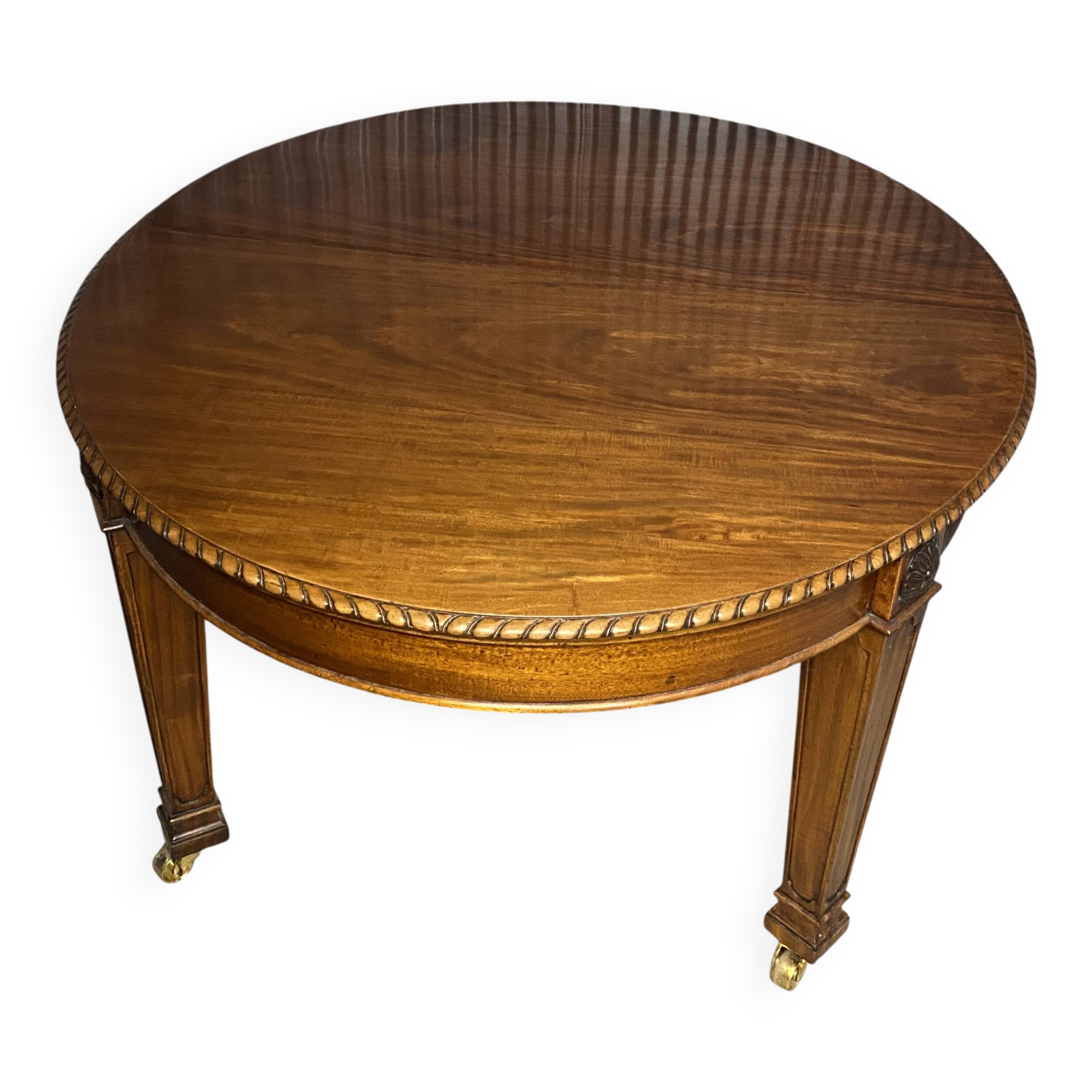Table à manger antique (époque édouardienne)