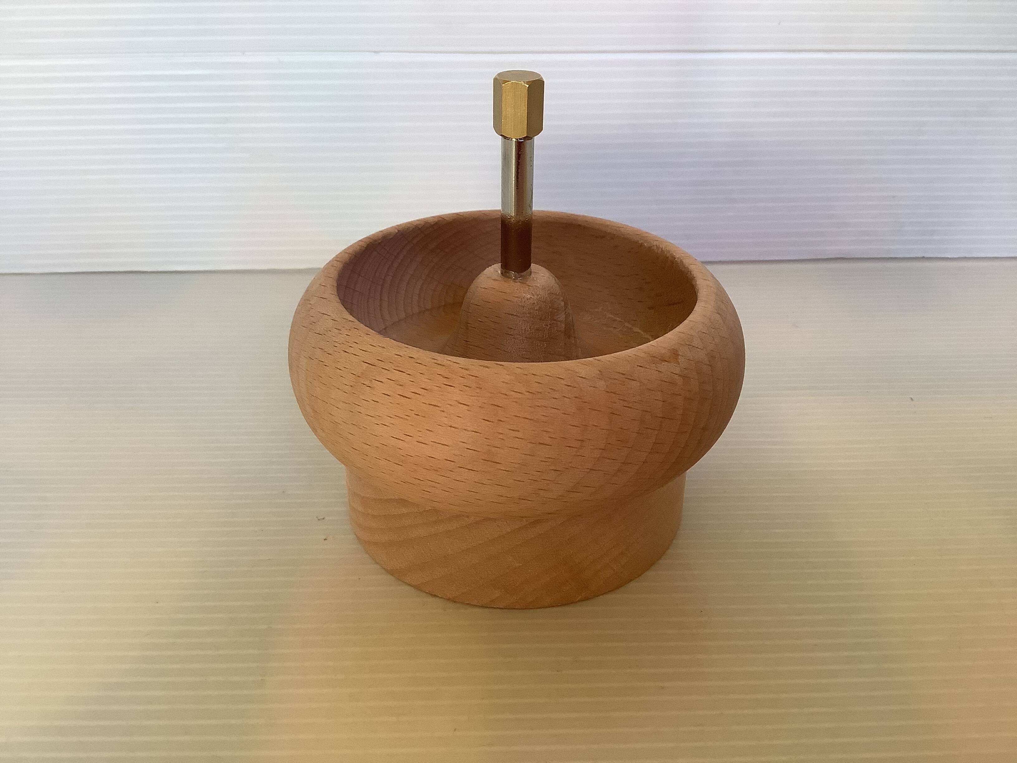Rotating wooden ring holder