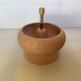 Rotating wooden ring sizer