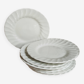 Neuf assiettes à mignardises en porcelaine fine Anglaises