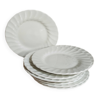 Neuf assiettes à mignardises en porcelaine fine Anglaises