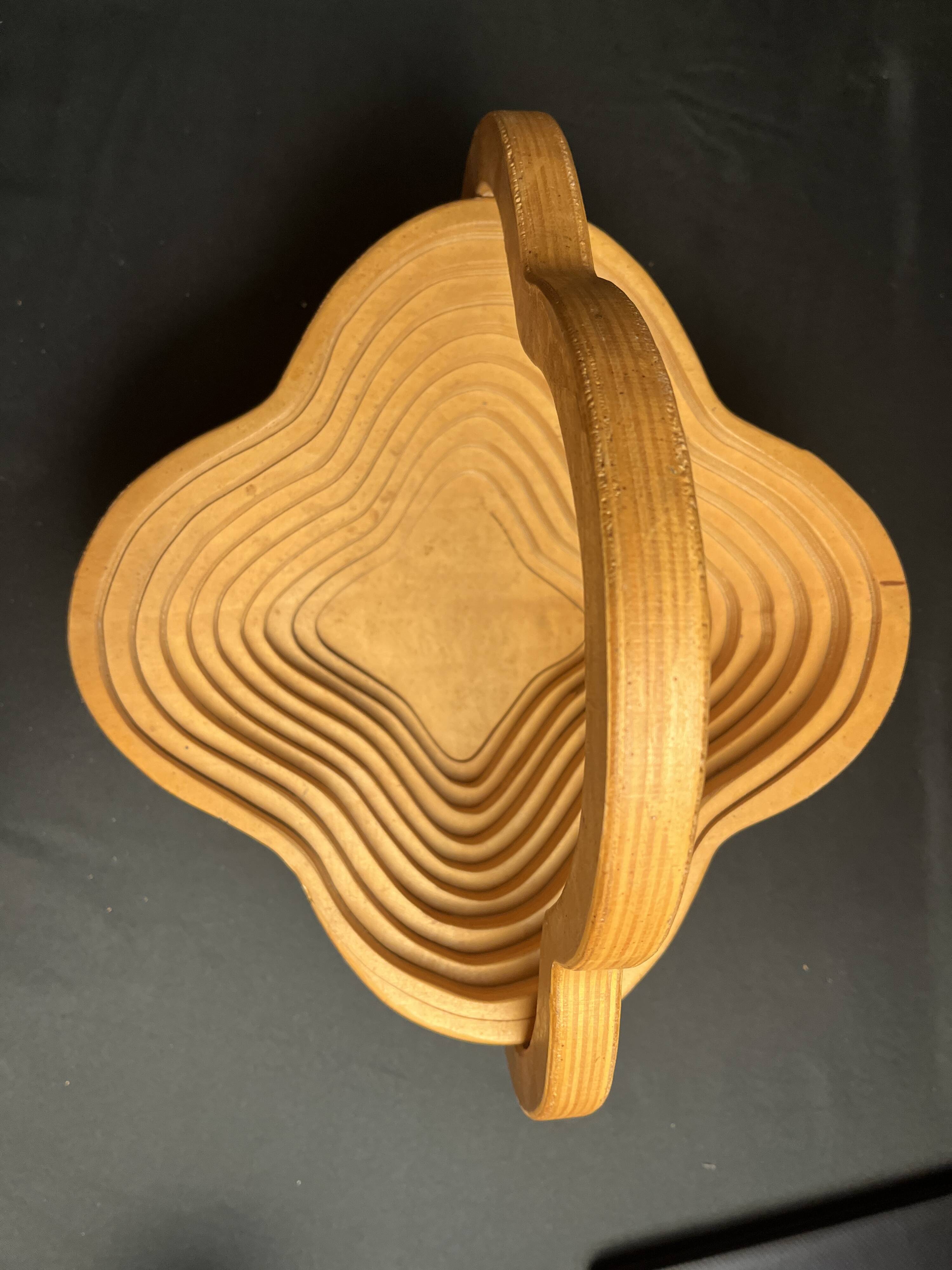 Vintage 20th century foldable wooden fruit bowl or basket