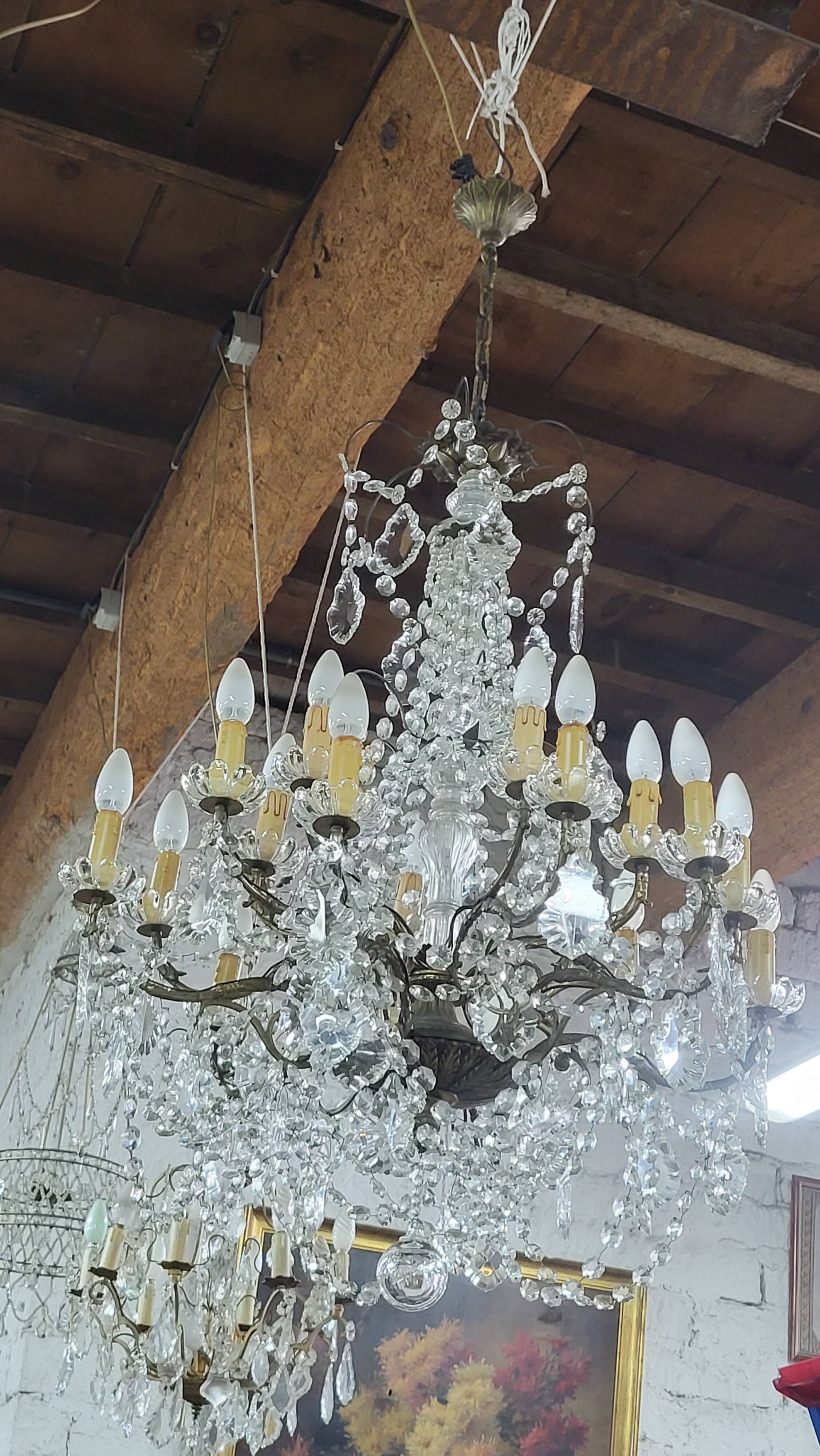 Chandelier with pendants 18 bulbs