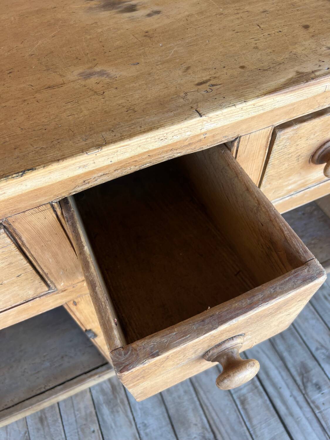 Grocery store furniture