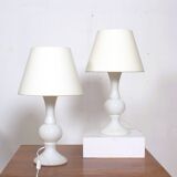 Paire de lampes en verre blanc par Luxus Lighting, Suède, 1980