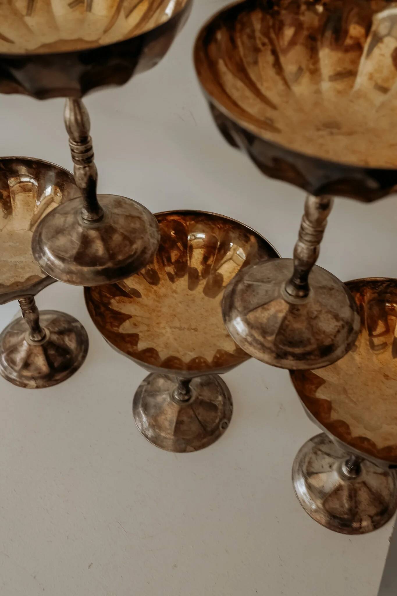 Coupes à champagne vintage en argent plaqué avec intérieur plaqué or — ensemble de 5