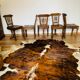Ensemble de 5 chaises en bois, travail artisanal