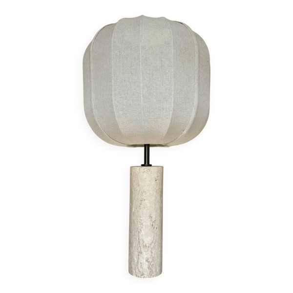 Lampe en travertin avec abat-jour rond en lin