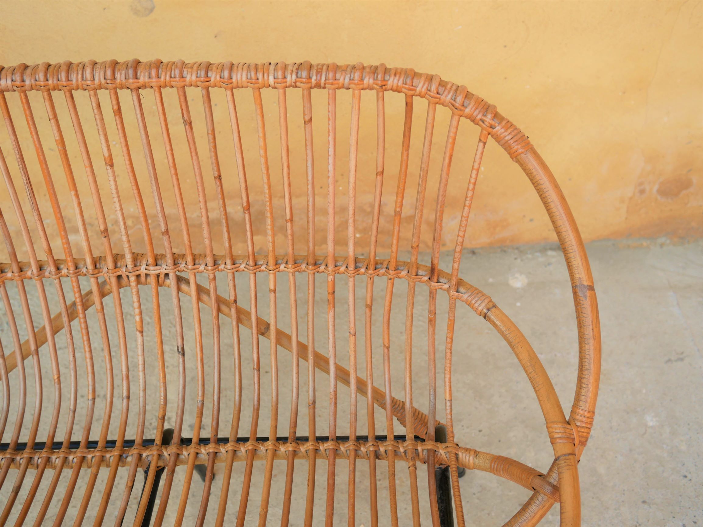 Vintage rattan bench feet metal
