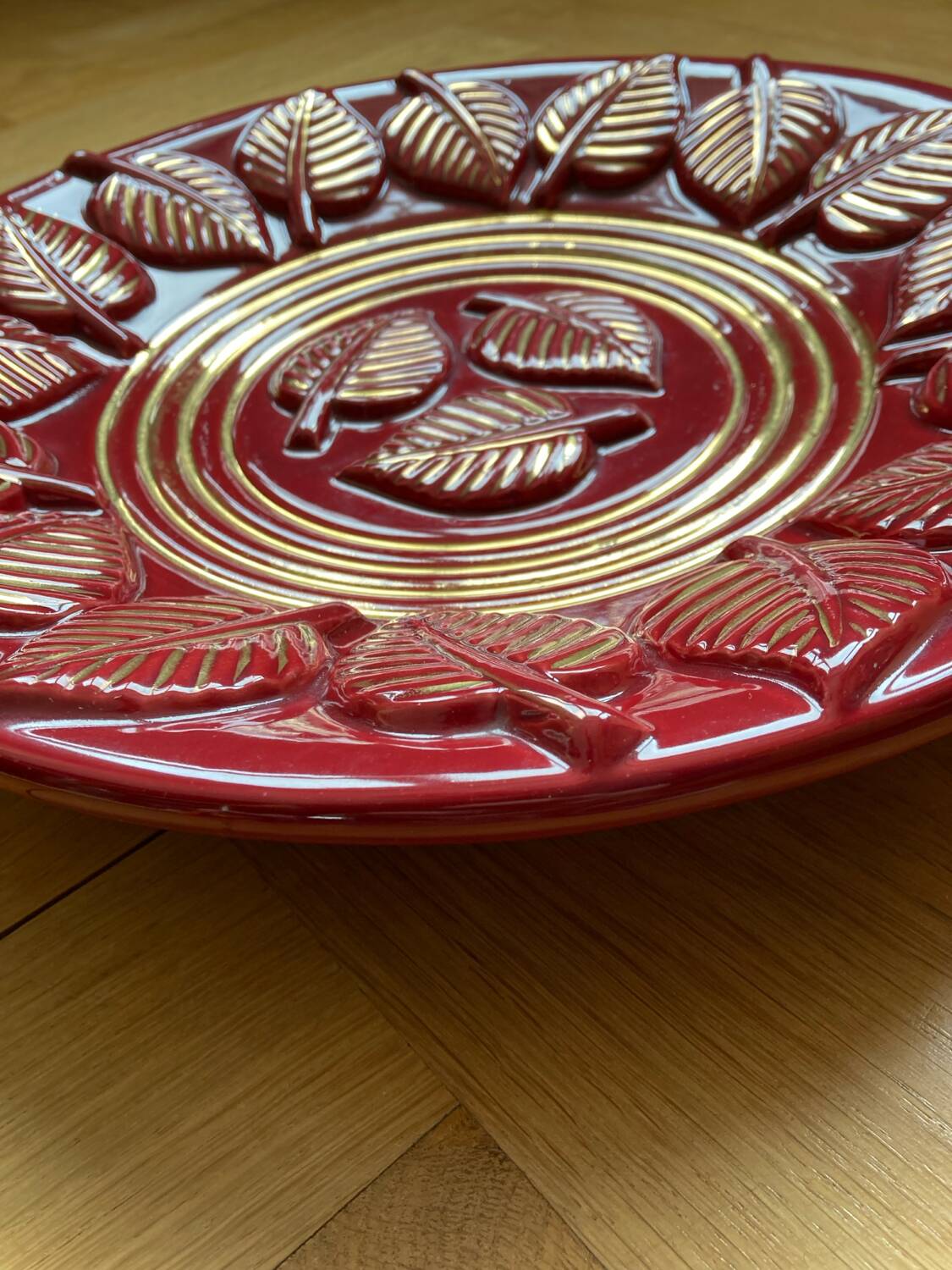 Fruit bowl - Saint Clément burgundy and gold dish