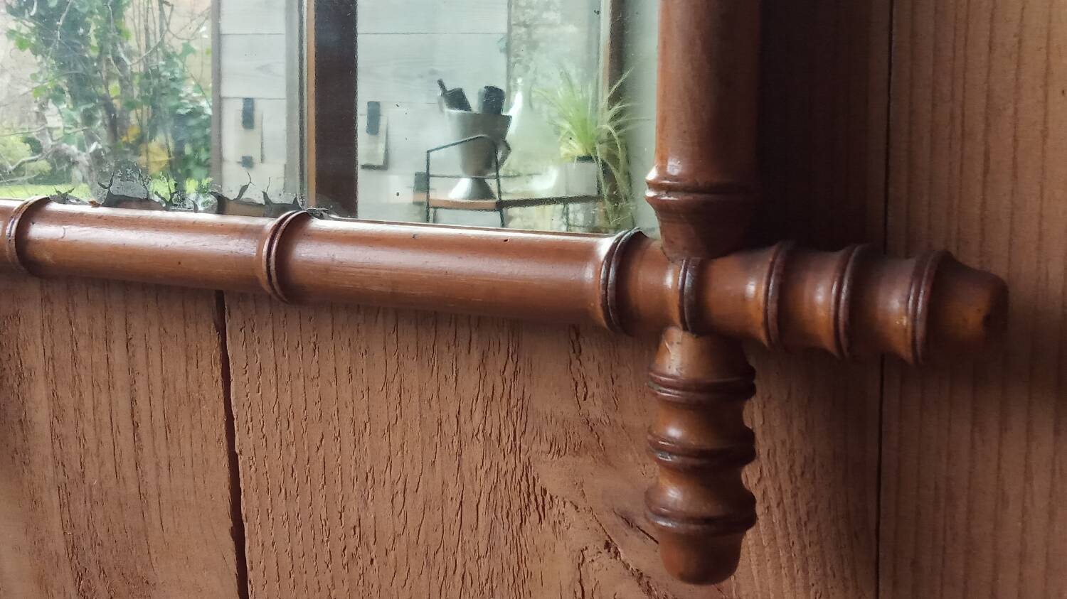 Turned wooden mirror imitation bamboo