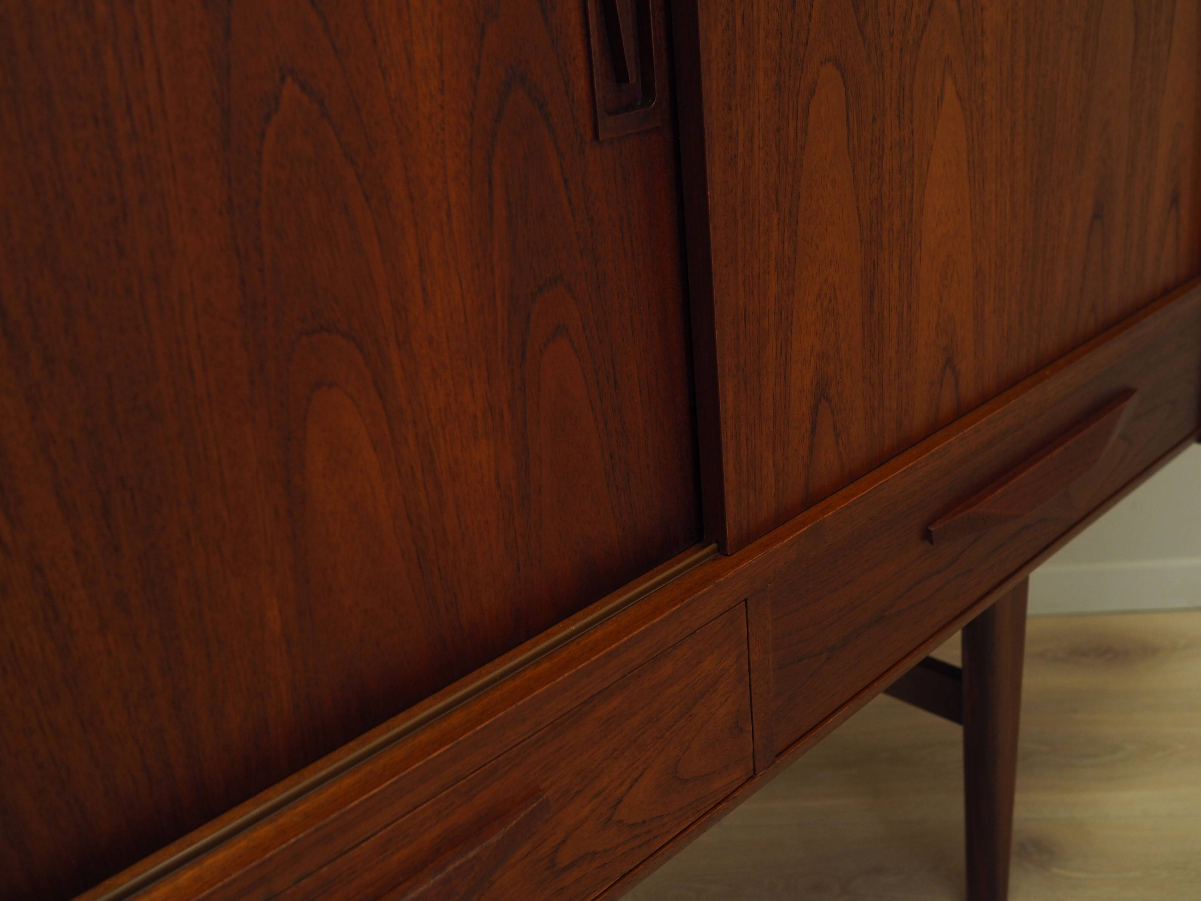 Buffet haut en teck, design danois, années 1970, fabriqué par ES Møbler