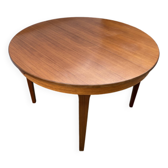 Scandinavian extendable round table in teak dia 116cm an60
