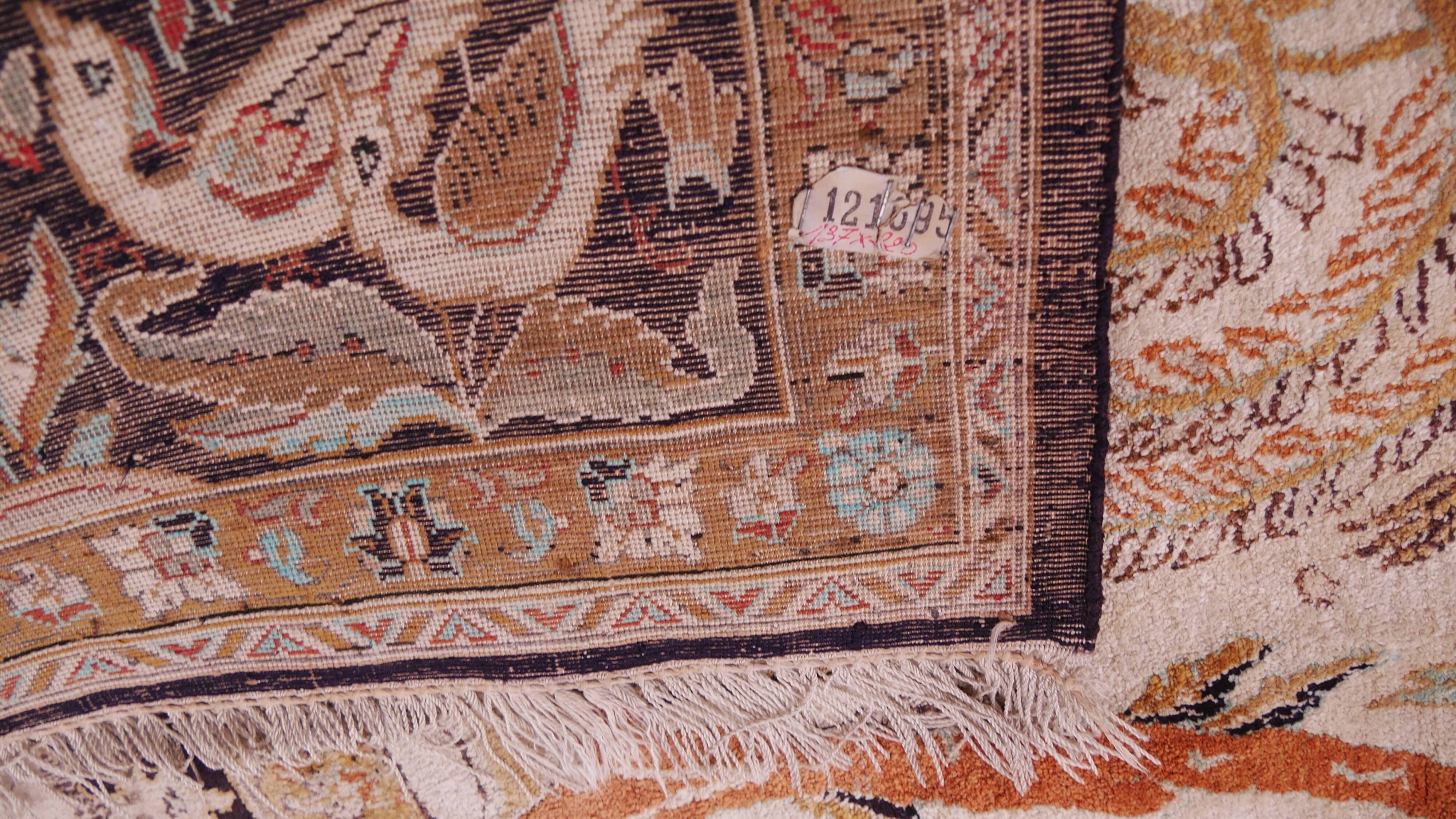 GHOUM handmade Persian silk rug 216 x 138 cm