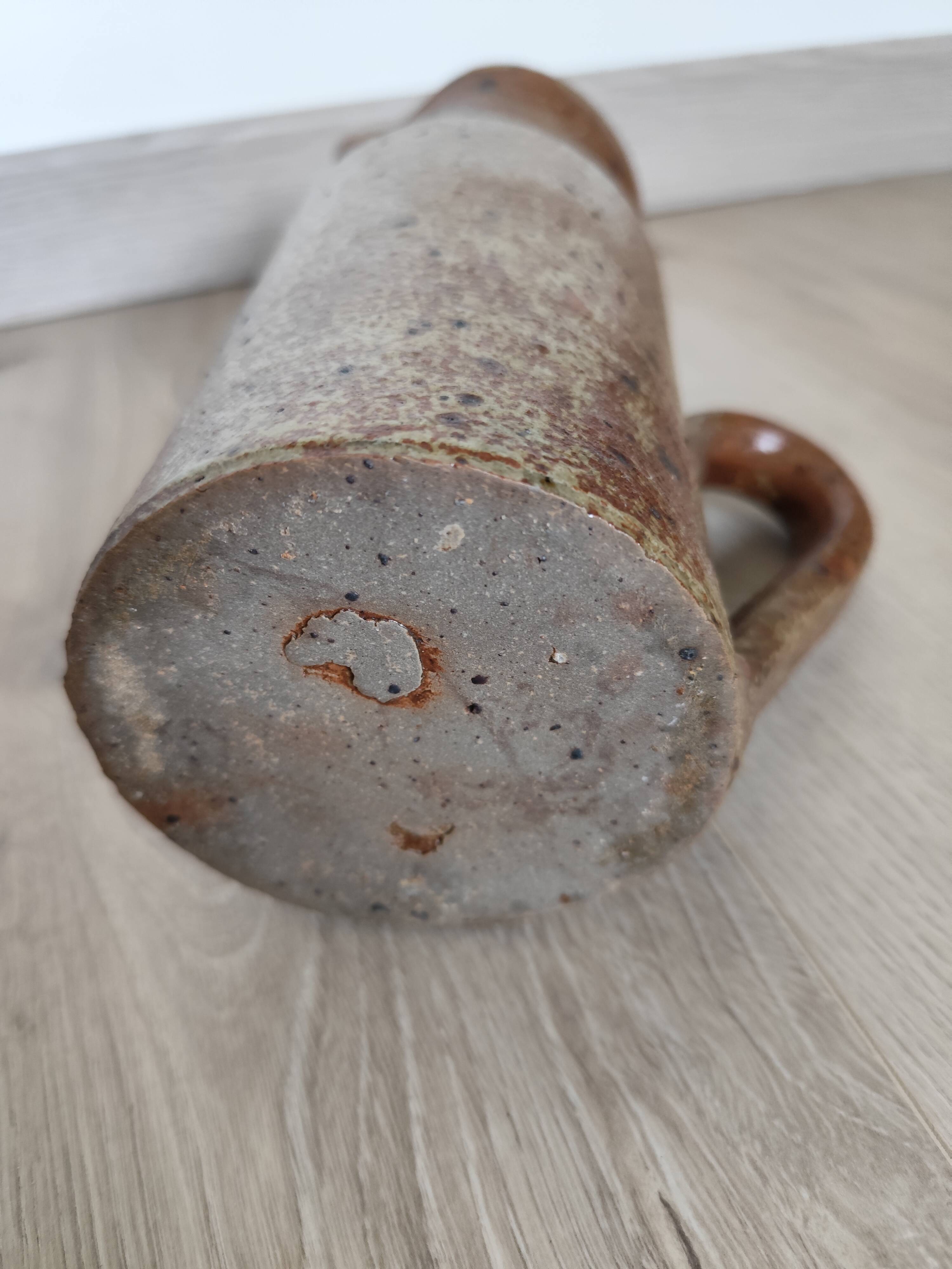 Pichet en grès pyrité vintage années 50