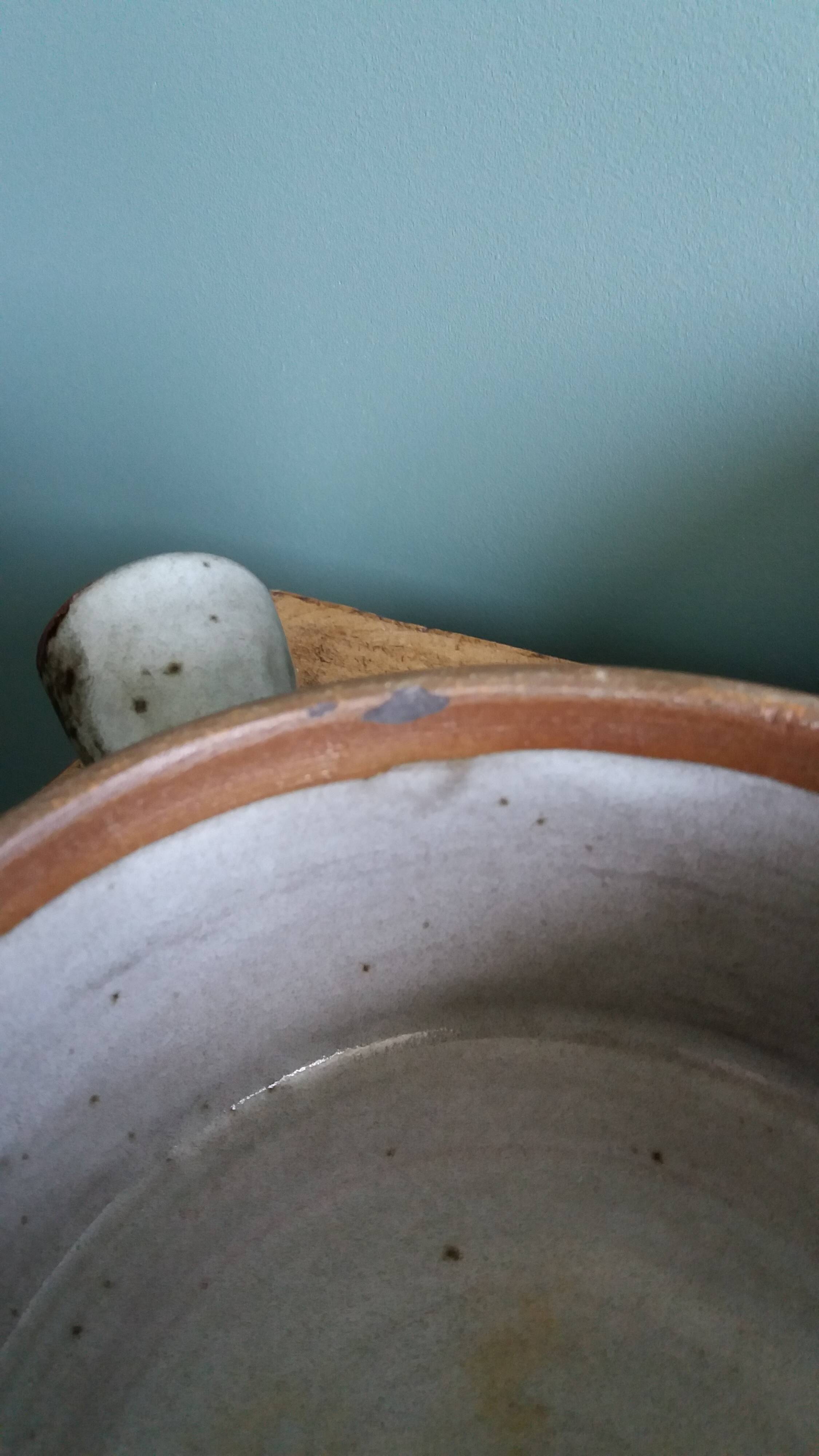 Covered fondue pot signed Atch, Chantal and Thierry Robert