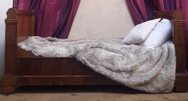 Louis philippe bed in walnut