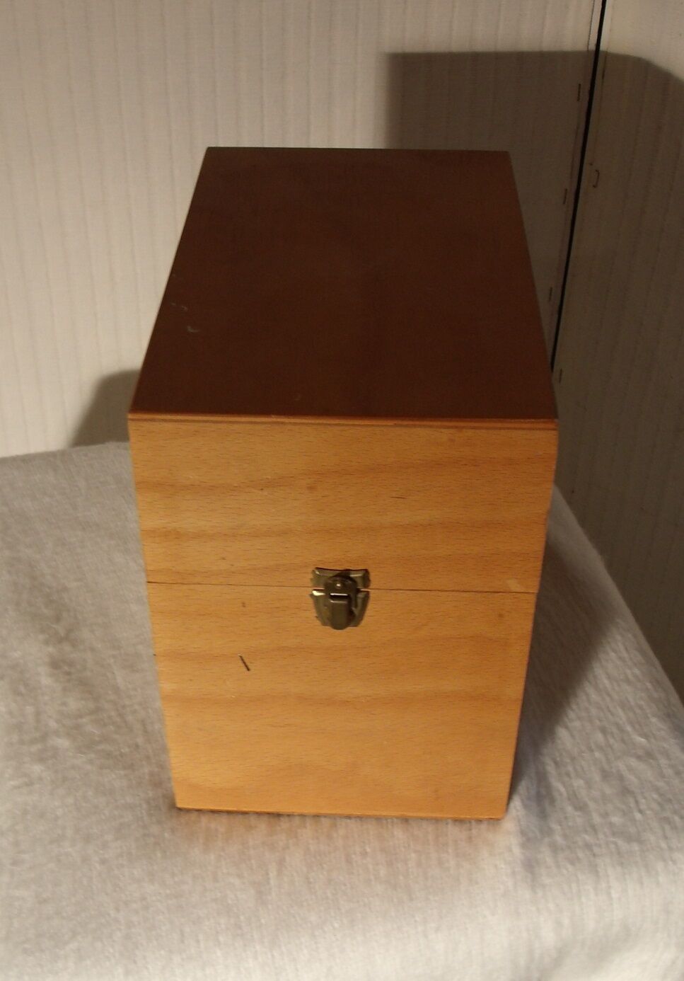 Compartmentalized wooden plug box