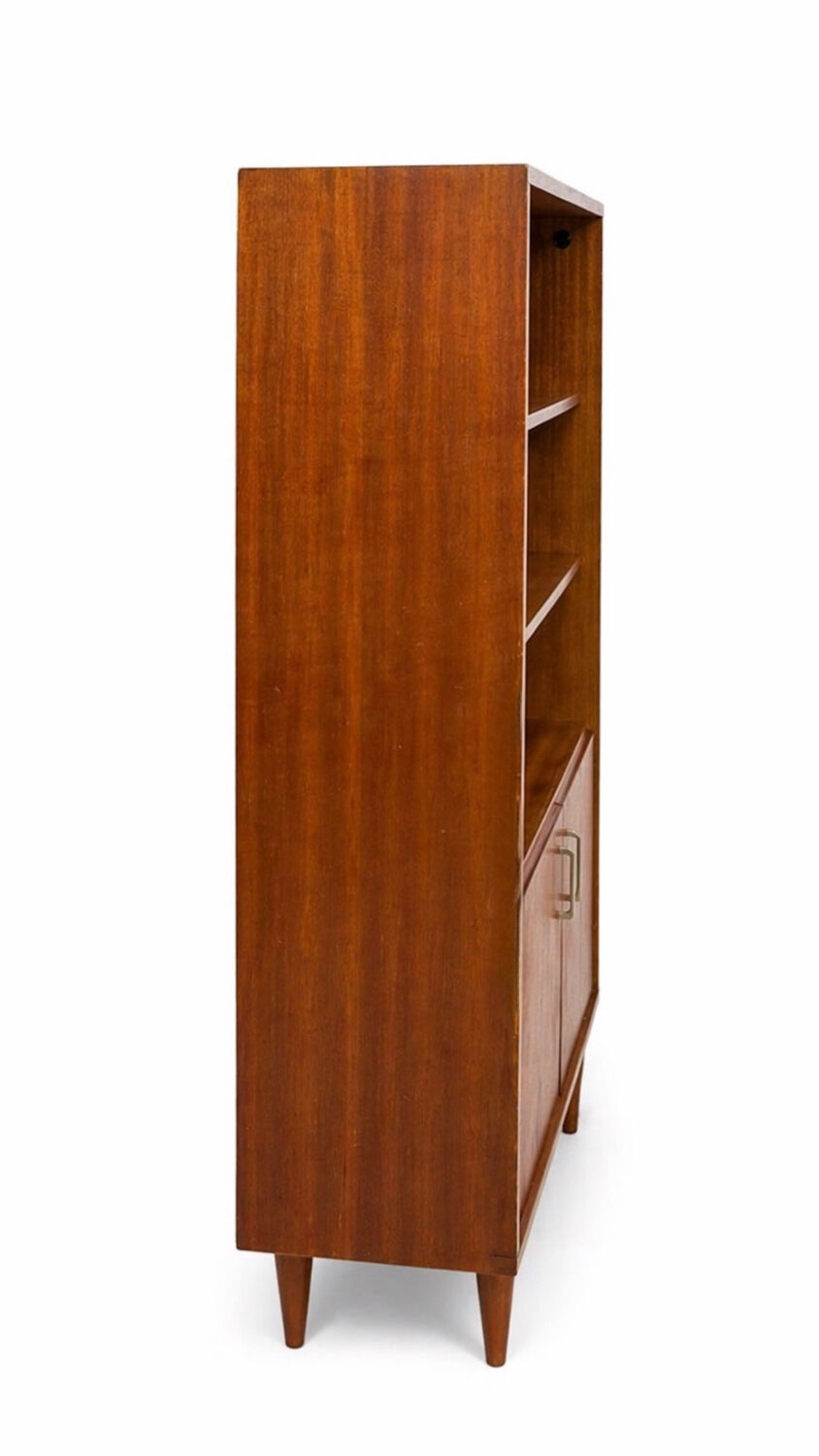Meuble de rangement  moderniste
