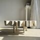 Très grande table basse en manguier blanchi plateau organique D:140cm